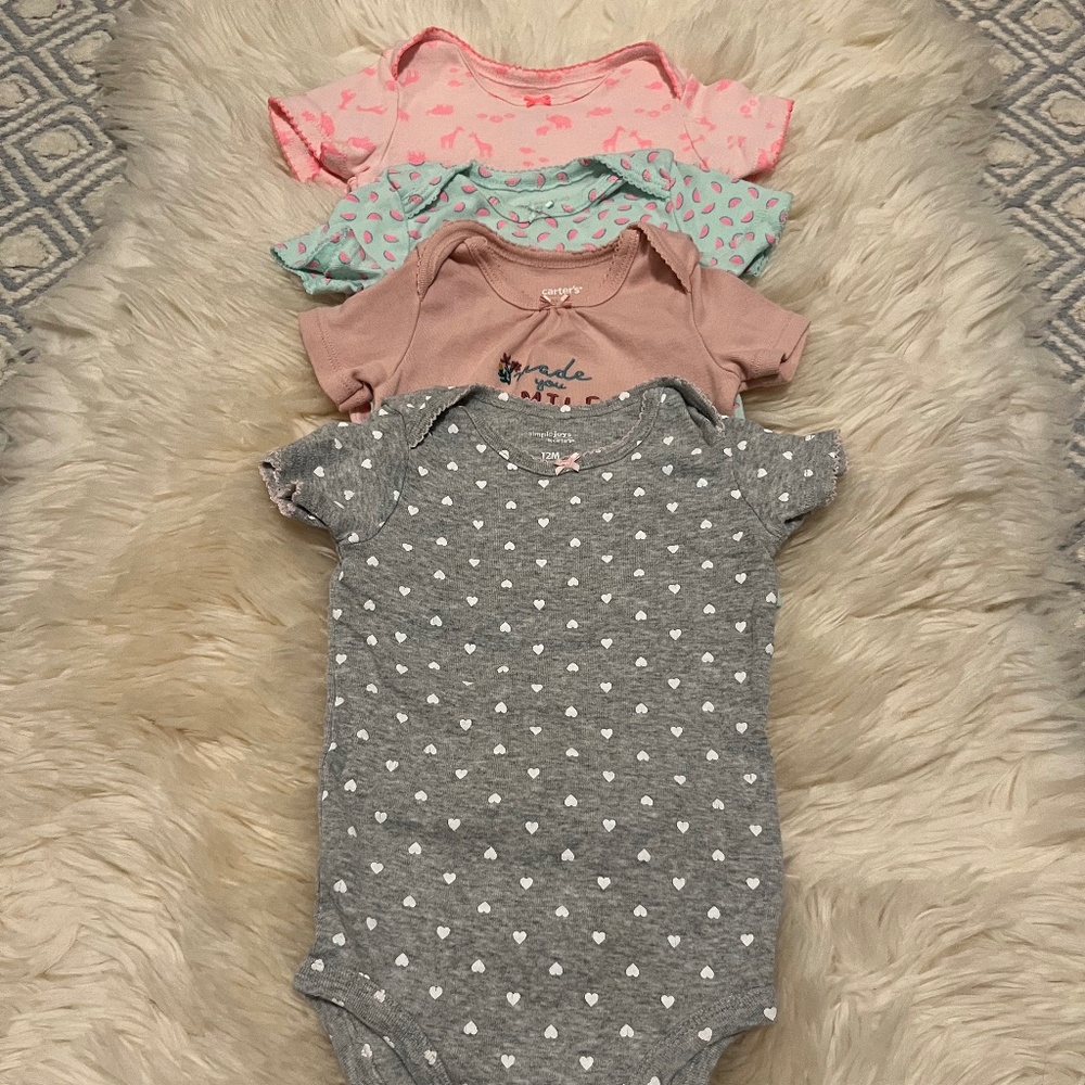 Set of four short sleeve onesies, Carters, 12M